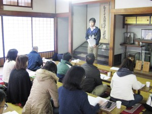 「チラシづくり講座」～チラシカフェ～の様子